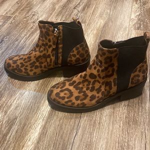 Leopard print casual ankle boots